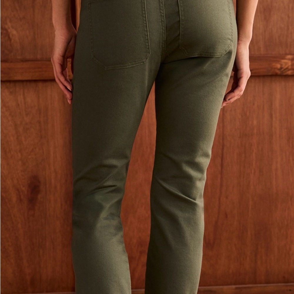 Stylish Green Pants - Picture 3 of 5